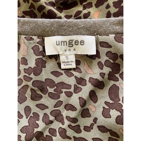 Umgee mixed media animal print short sleeve top - Picture 3 of 6